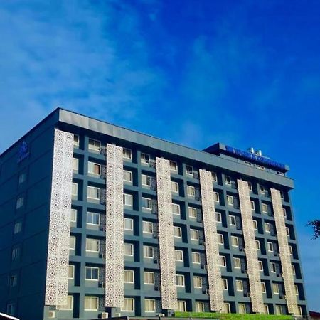 Sm Tower Hotel And Convention Berau Tanjung Redep Екстериор снимка