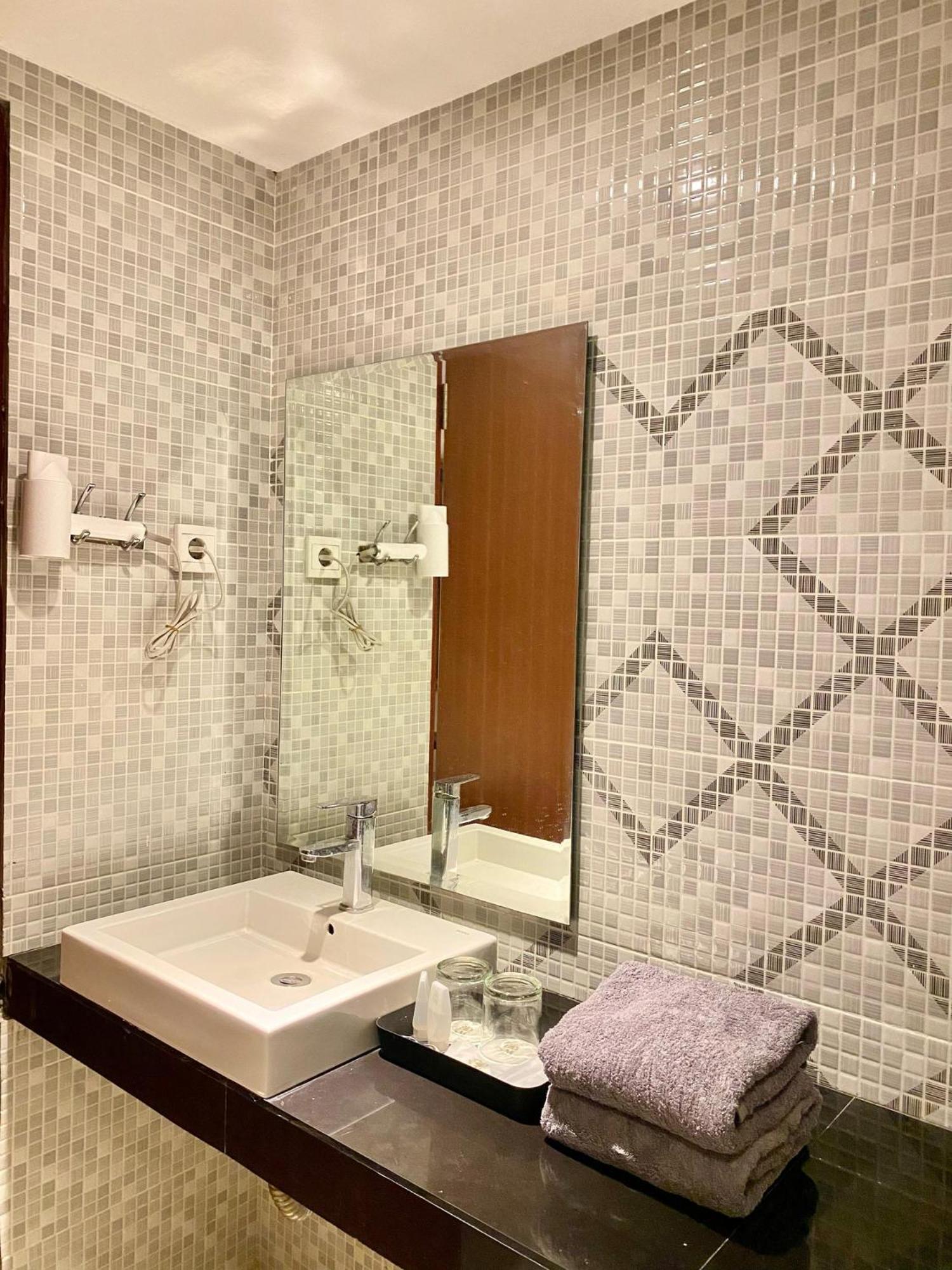 Sm Tower Hotel And Convention Berau Tanjung Redep Екстериор снимка