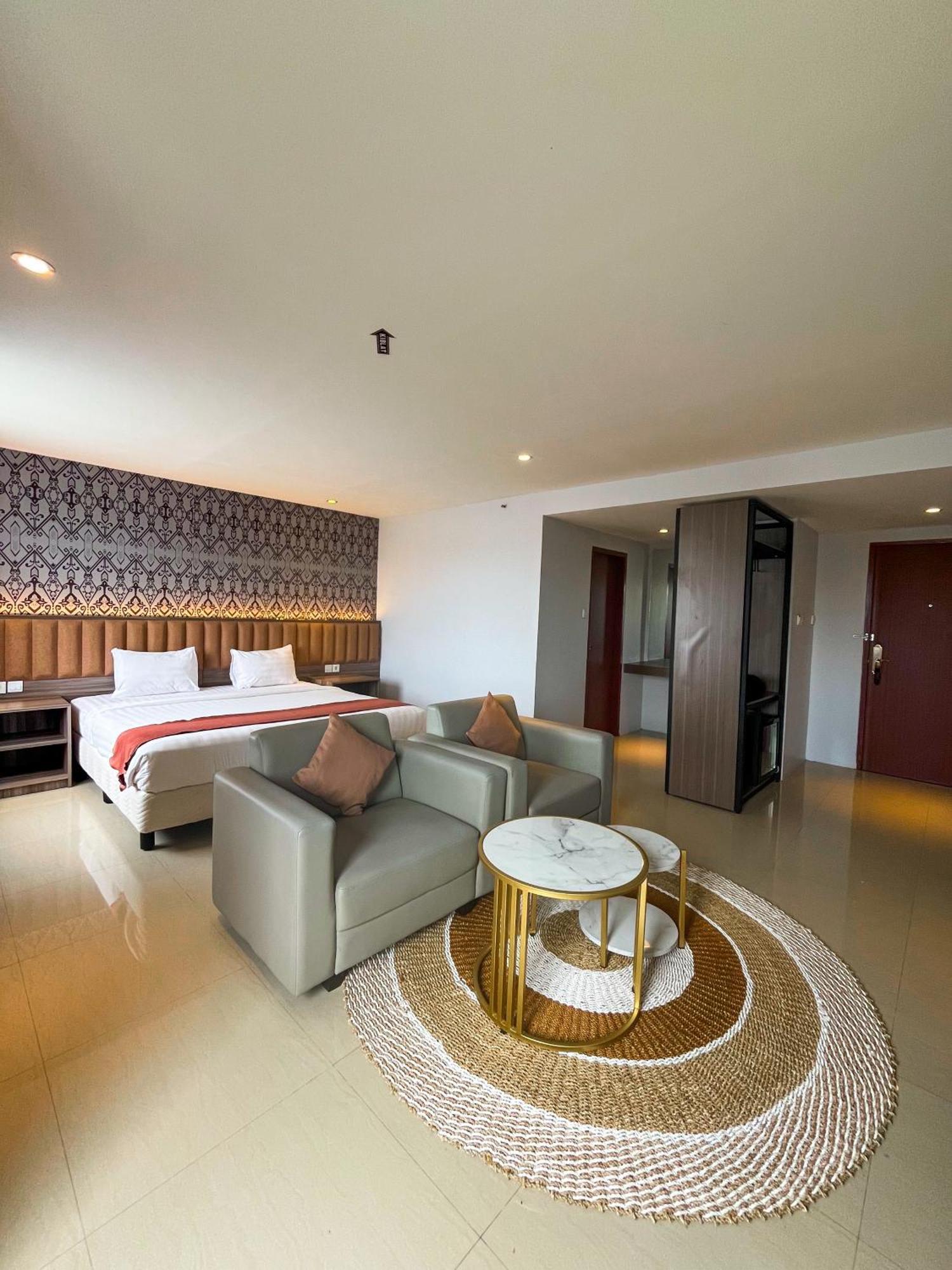 Sm Tower Hotel And Convention Berau Tanjung Redep Екстериор снимка